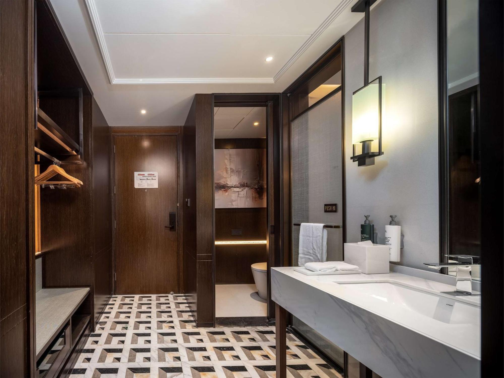 Hilton Garden Inn Beijing Guomao Exterior foto
